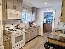 7: Kitchen(1)